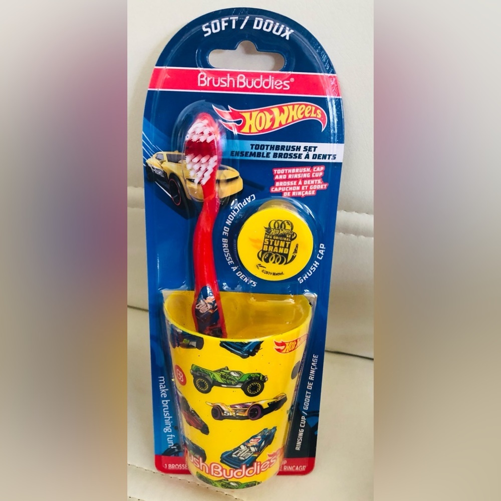 Hot wheels 3pc brush buddies soft ergonomic toothbrush, cap and rinsing cup‎ new